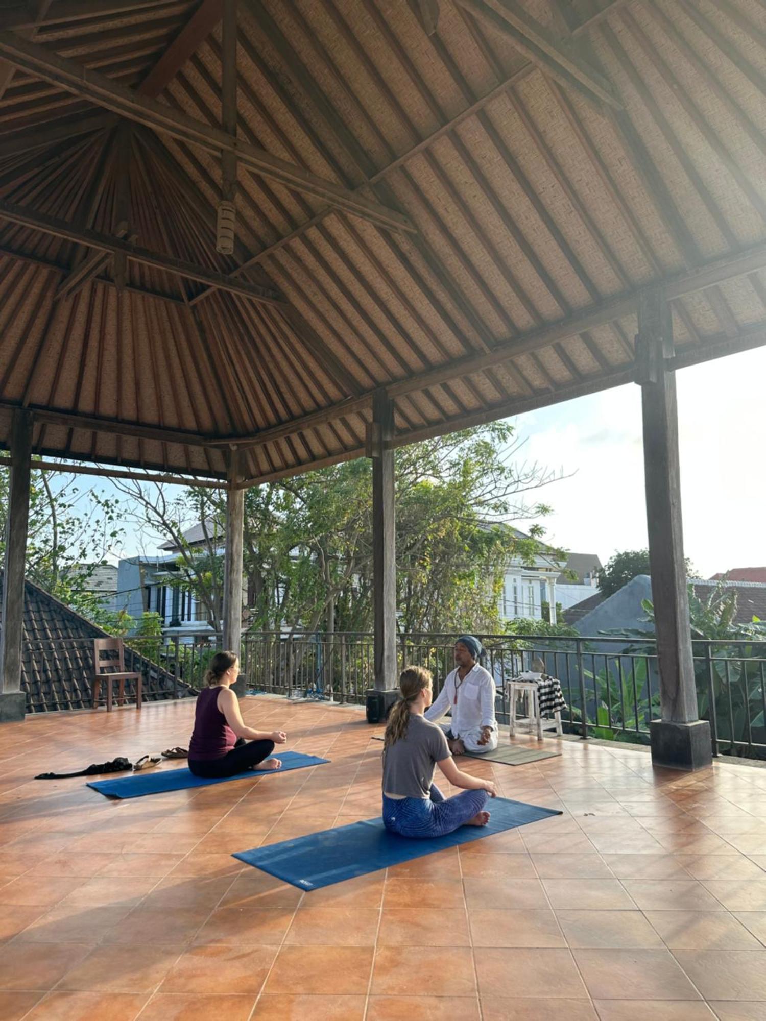 Diuma Residence Yoga Meditation Retreat And Healing Center Sanur Exterior foto