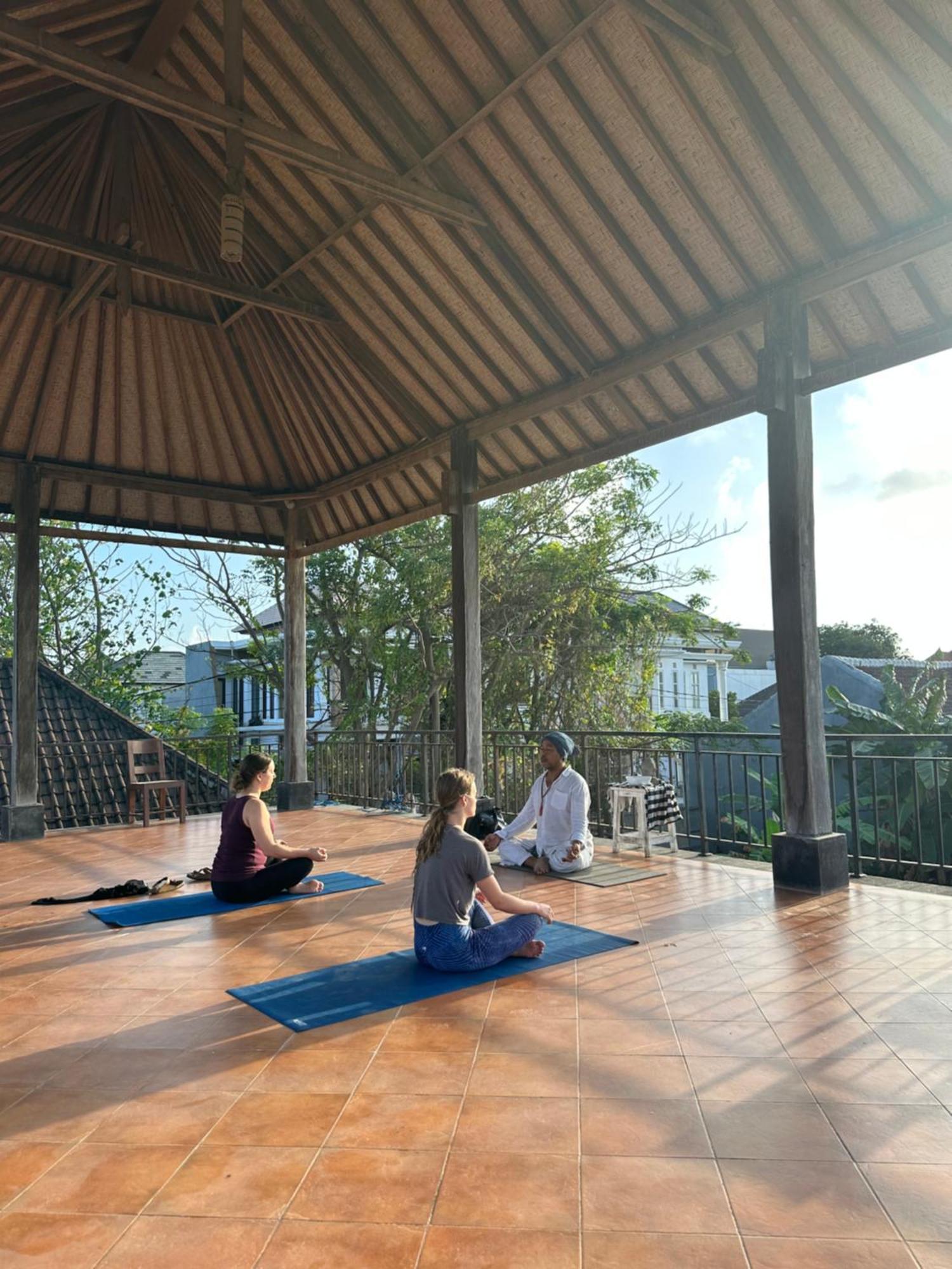 Diuma Residence Yoga Meditation Retreat And Healing Center Sanur Exterior foto